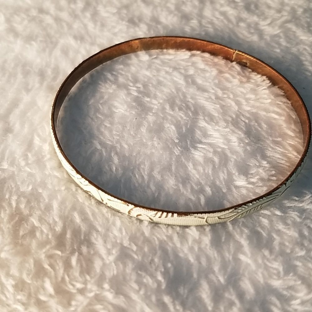 Vintage White & Gold Bracelet